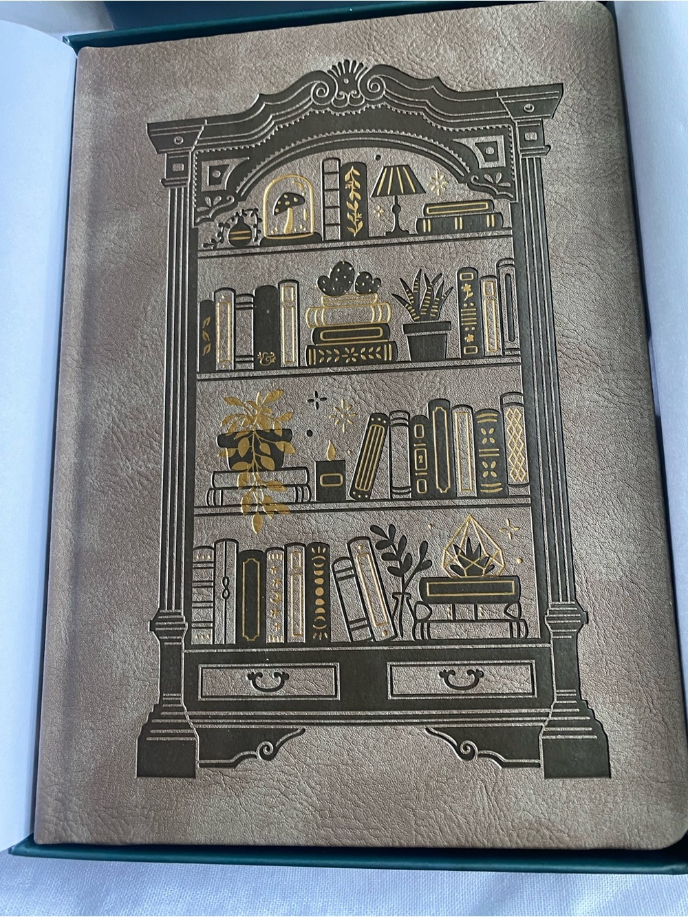 NIB Archer & Olive Forest Findings Book Reading Journal - Metallic Gold Booktok